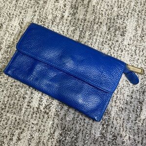 Zenith Blue Leather Magnetic Close Zippered wallet